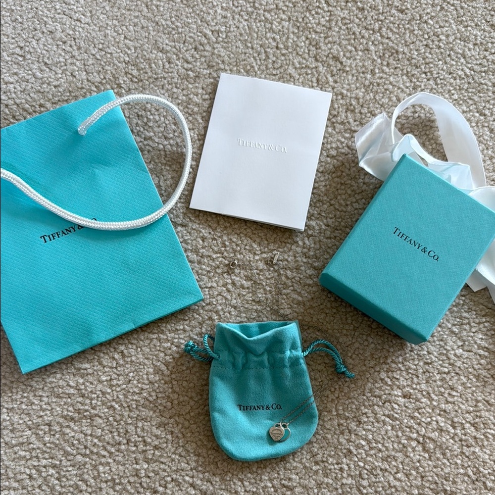 Tiffany & Co | 2 heart necklace